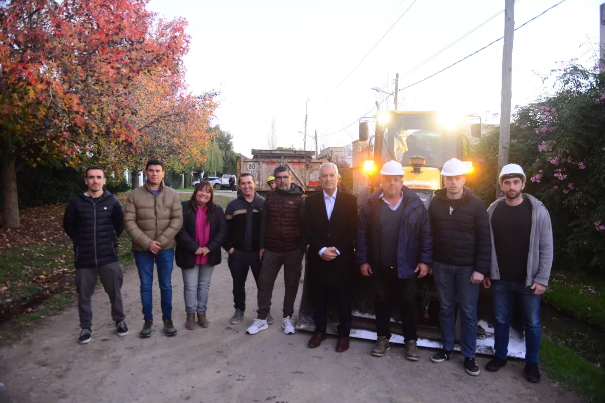 La Plata: con trabajos sobre calle 460, Alak inició el plan de obras públicas en City Bell