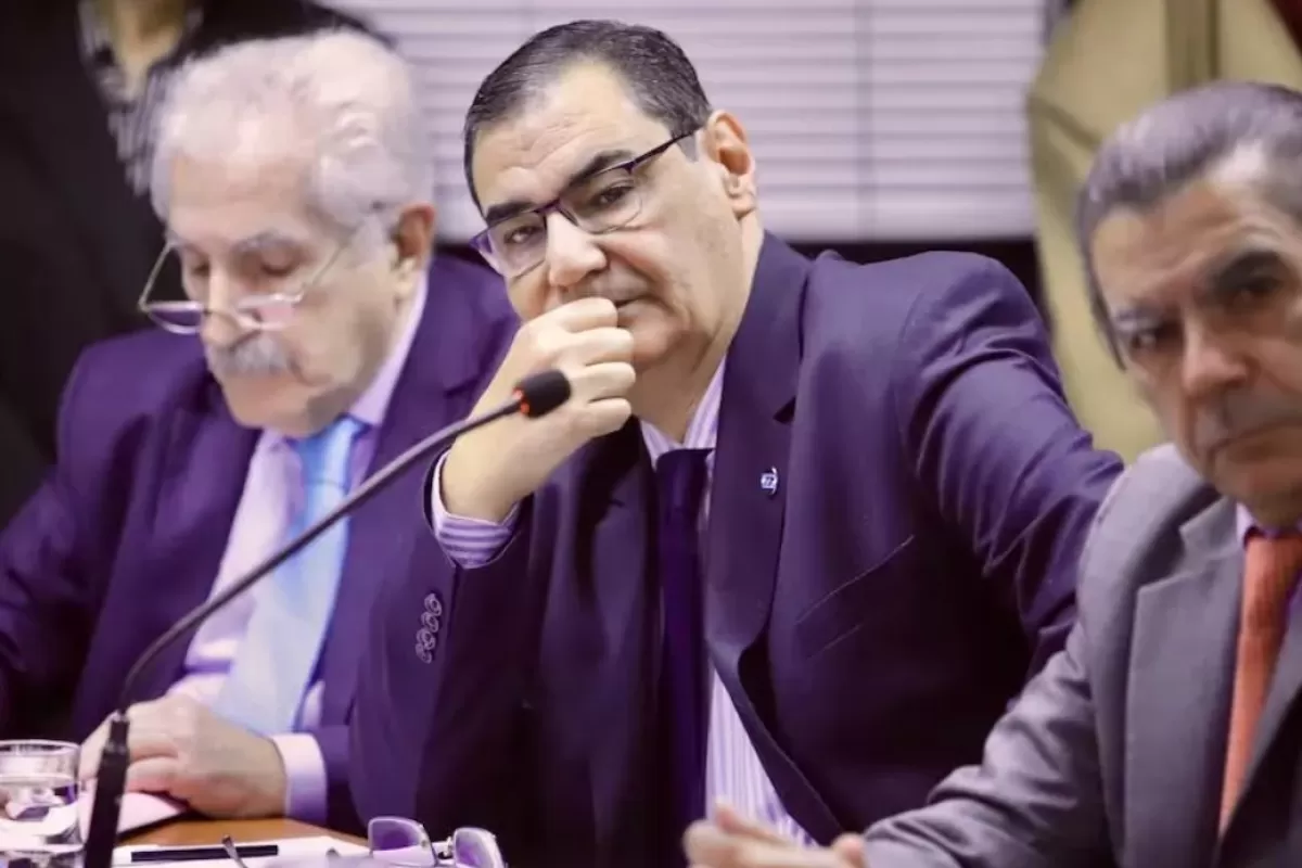 Mar del Plata seguir&aacute; siendo la base de Alfredo L&oacute;pez tras una destituci&oacute;n que calific&oacute; de &ldquo;vergonzosa&rdquo;