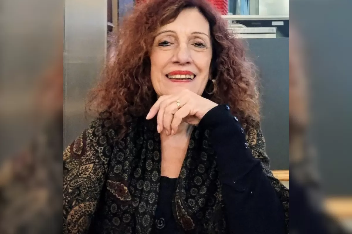 Nora Blanco repas&oacute; su recorrido literario y present&oacute; los relatos de suspenso que integran UMBRALES