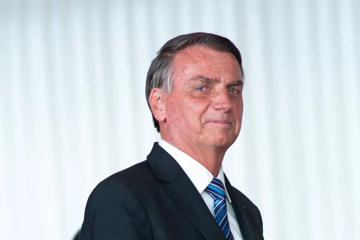 Brasil impone tobillera electrónica al nacionalista Bolsonaro y prohíbe su acceso a redes sociales en medio de crisis con EE.UU.