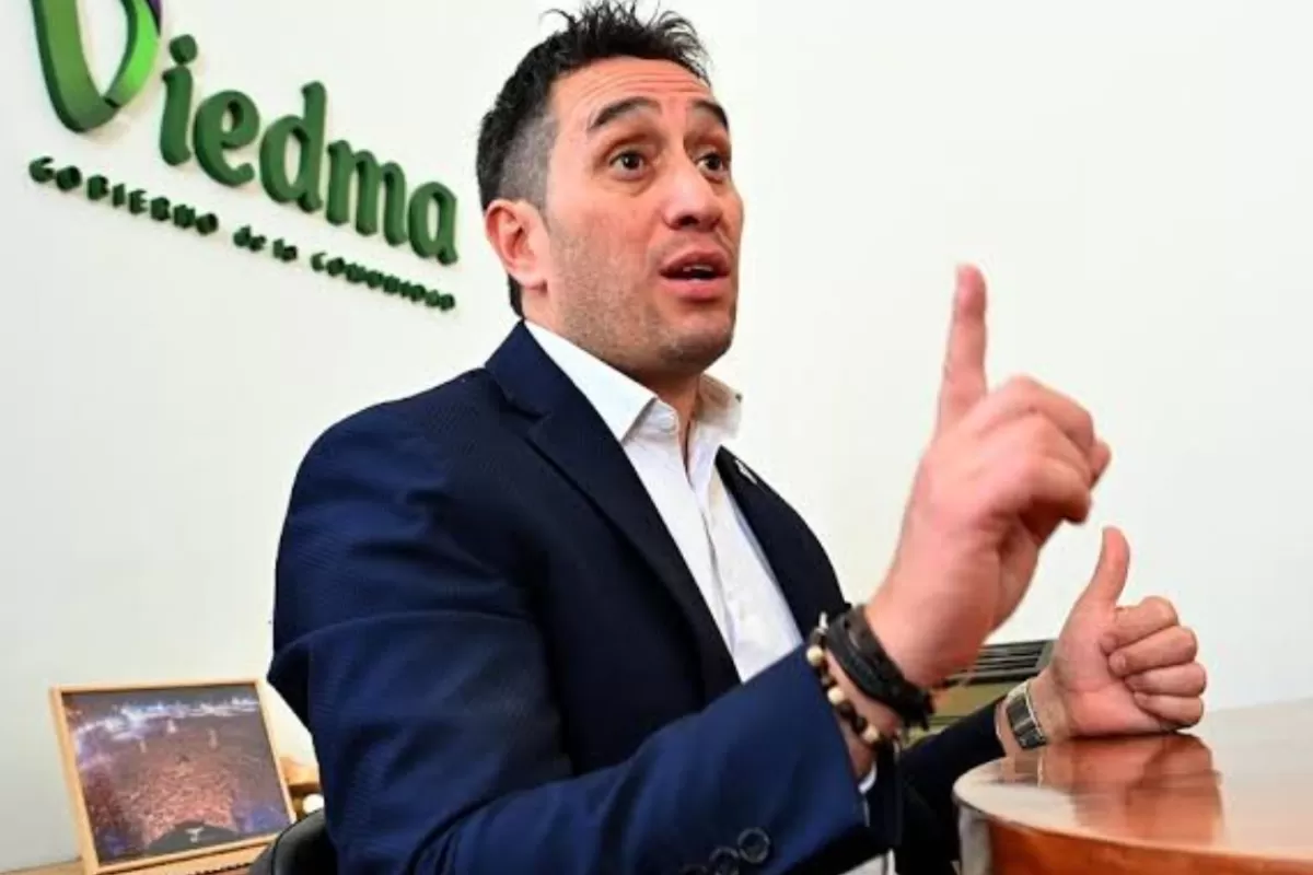 R&iacute;o Negro suma otro esc&aacute;ndalo para Castro: de la contrataci&oacute;n familiar por $45 millones a una acusaci&oacute;n penal