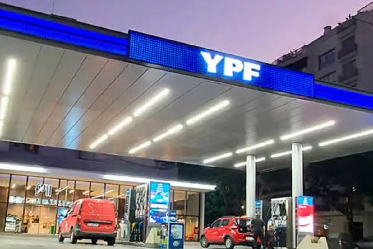 Buenos Aires enfrenta largas filas por nafta y otra muestra del fracaso compartido de los municipios