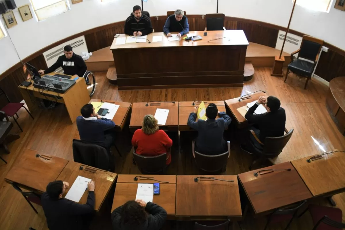 Mar Chiquita observa c&oacute;mo algunos sectores opositores alternan apoyo y cuestionamientos al Ejecutivo