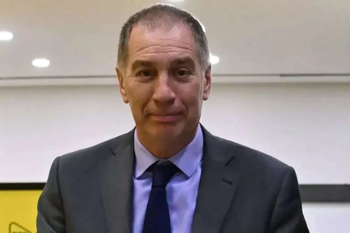 La posibilidad de desdoblar elecciones en Buenos Aires fortalece la candidatura de Santilli dentro del oficialismo