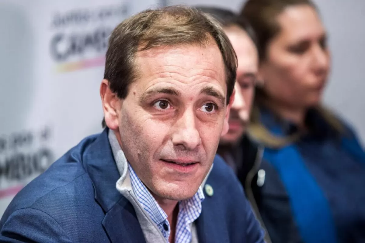 Investigación judicial complica a Julio Garro por sobreprecios y permisos irregulares