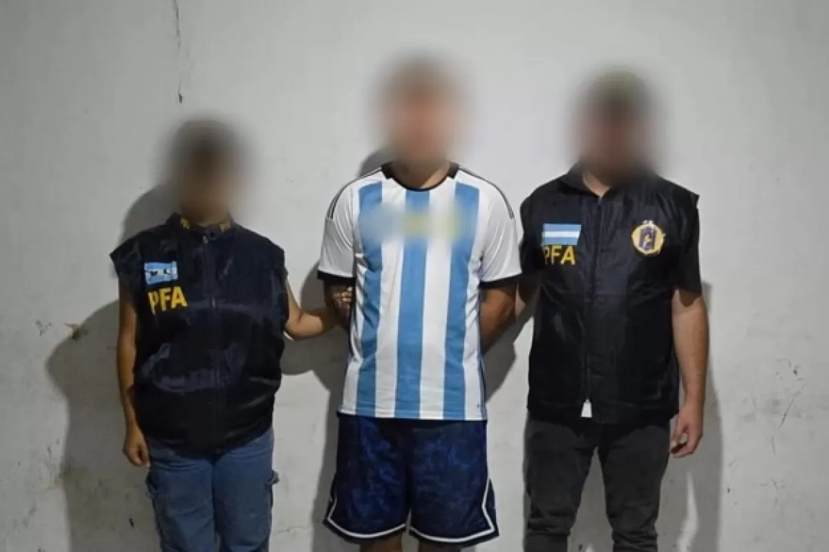 En calles de Moreno arrestaron al acusado de herir a tiros a un polic&iacute;a durante asalto en 2022