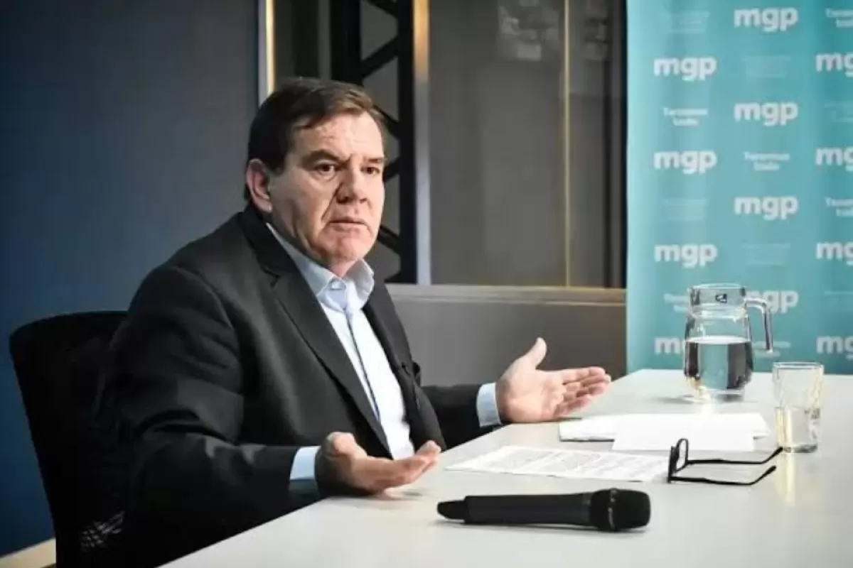 Una denuncia complica a Guillermo Montenegro por la concesi&oacute;n del estadio mundialista