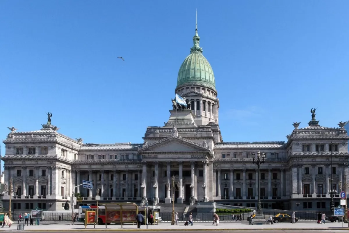Sindicatos y ambientalistas marchar&aacute;n contra los cambios que ponen en riesgo el control del territorio argentino