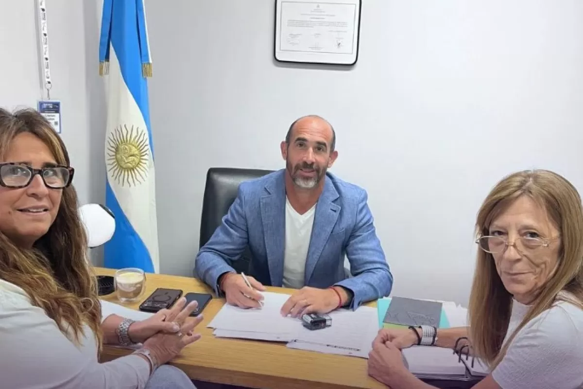 En Avellaneda, la propuesta de Cristian Frattini para bajar impuestos sum&oacute; el apoyo de Silvina Soria
