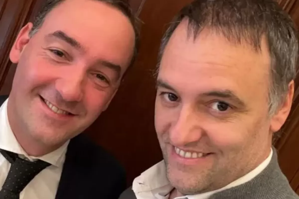 Un ascenso, millones y sospechas: los hermanos Adorni quedaron en el centro del esc&aacute;ndalo