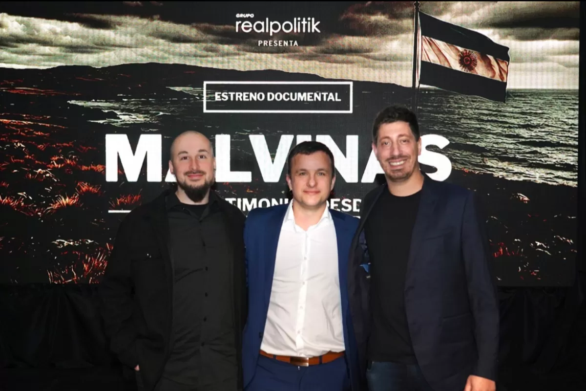 Grupo Realpolitik present&oacute; un documental filmado en las islas y abri&oacute; un debate con veteranos