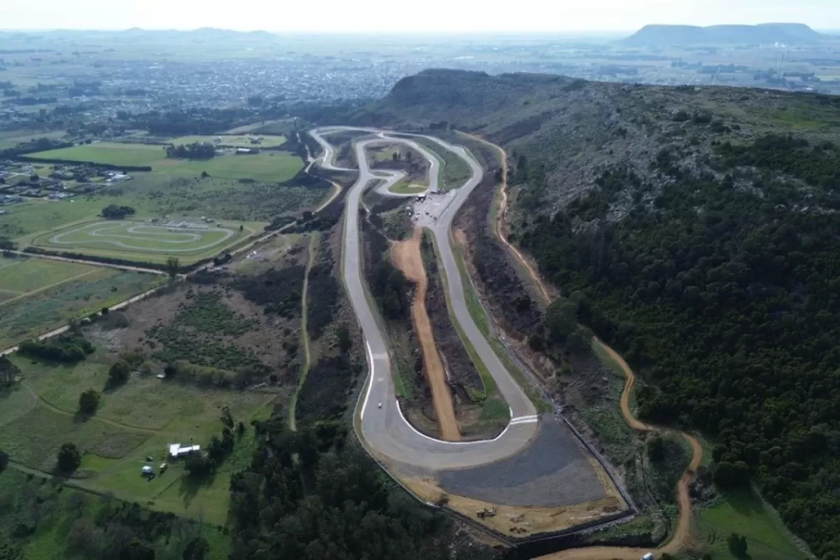 VIDEO | Balcarce: crece la pol&eacute;mica por la habilitaci&oacute;n del aut&oacute;dromo Fangio y reaparecen denuncias cruzadas entre dirigentes y organismos