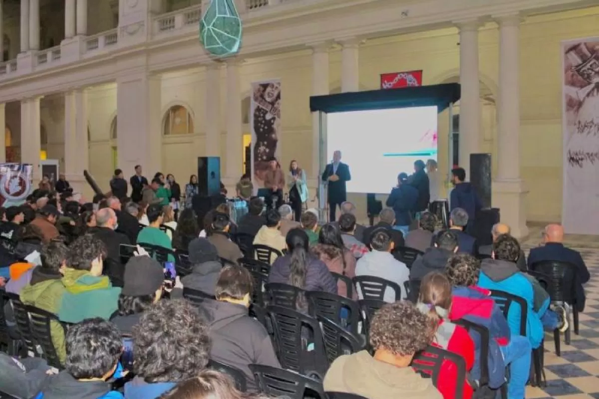 VIDEO | Alak lanzó un programa para promover el empleo joven