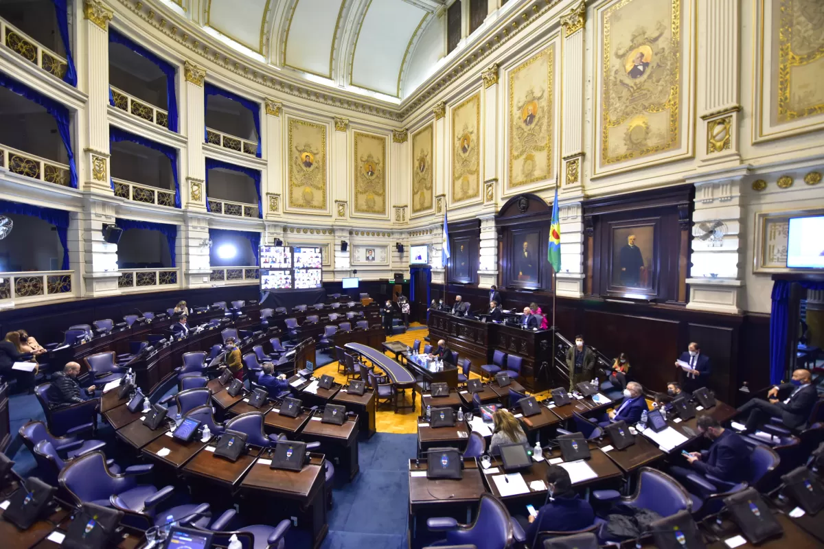 Polémica en la política bonaerense por habilitaciones del automovilismo