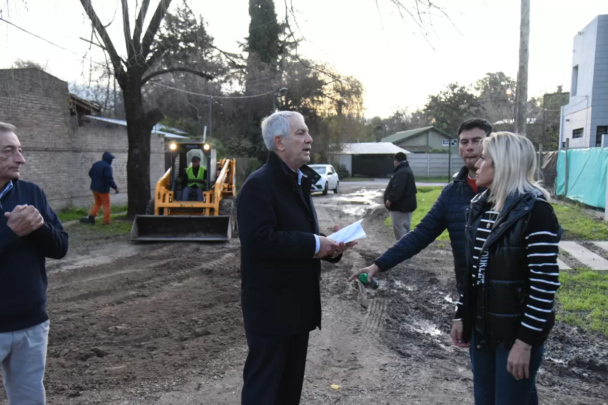 La Plata: Alak puso en marcha un plan de obras para mejorar la infraestructura urbana en El Rincón