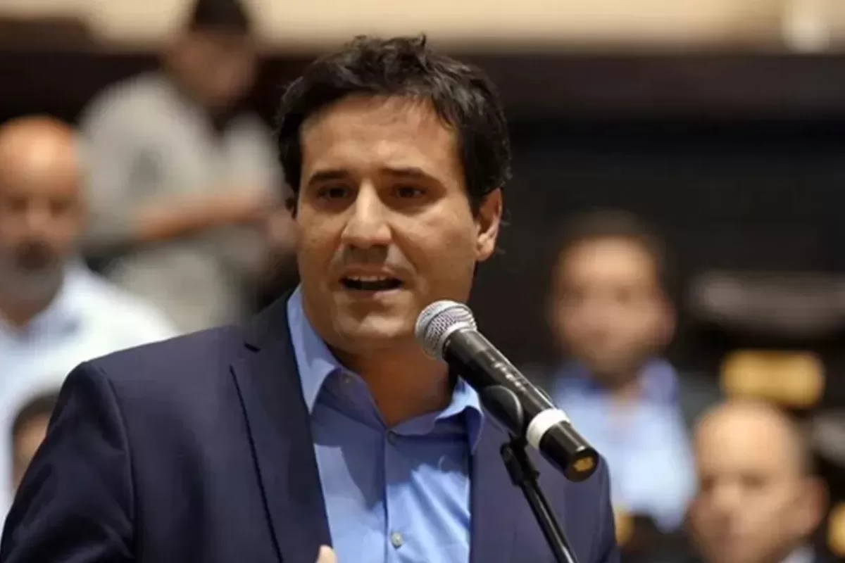 Maximiliano Abad enfrenta el retroceso radical en la Provincia: el avance de Nuevos Aires en Mar del Plata y los conflictos en Tandil lo acorralan