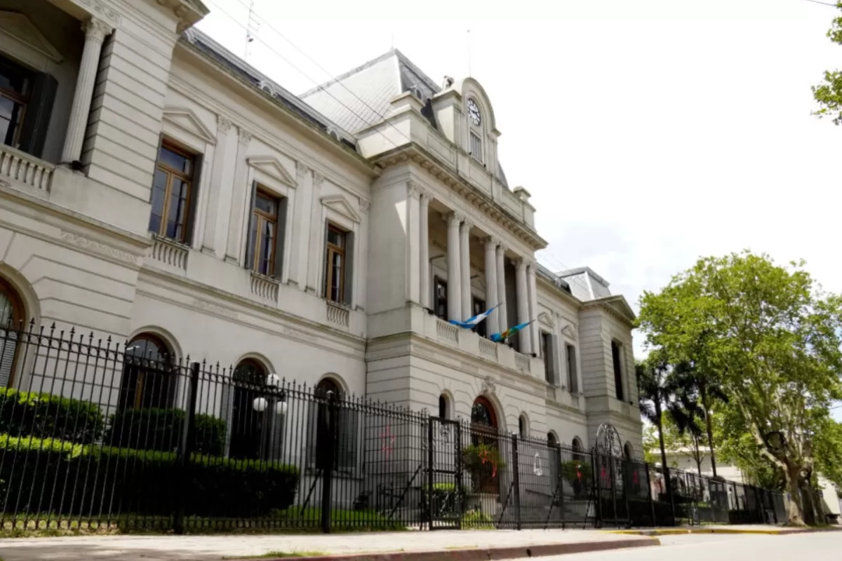 La seguridad vuelve a complicar a Matzkin en Z&aacute;rate y exigen claridad sobre las funciones del C.O.Z.