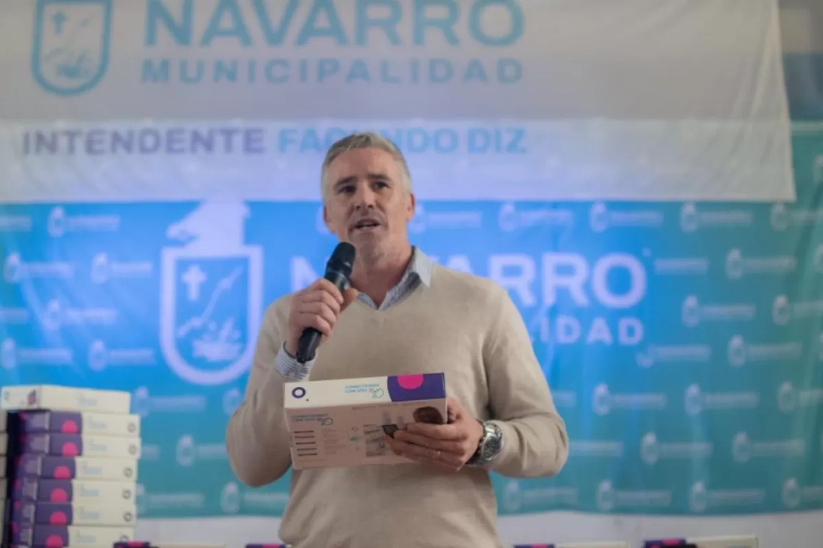 Escándalo en Navarro: el municipio habría recibido 800 millones de pesos y no rindió