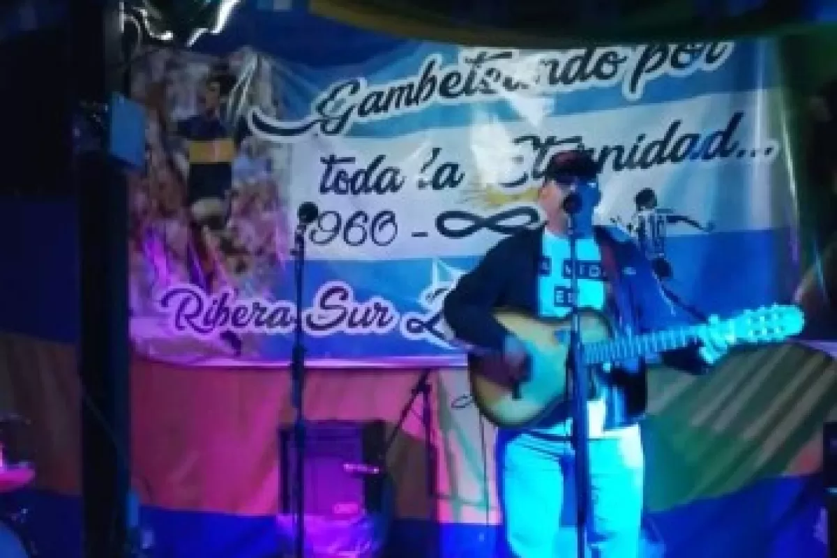 El cantante Javi Ag&uuml;ero impulsa su carrera con el estreno de &ldquo;Casita Blanca&rdquo; y nuevos shows en vivo