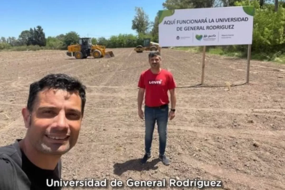 La universidad de General Rodr&iacute;guez "qued&oacute; en un expediente", denunci&oacute; Miguel Puentes contra Mauro Garc&iacute;a