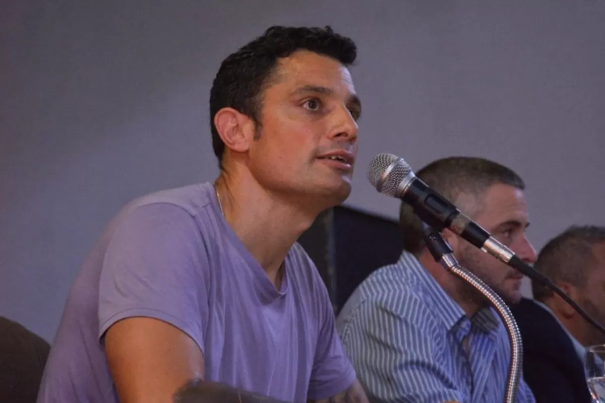 Mauro Garc&iacute;a enfrenta cuestionamientos en General Rodr&iacute;guez por la cesi&oacute;n directa de un predio municipal