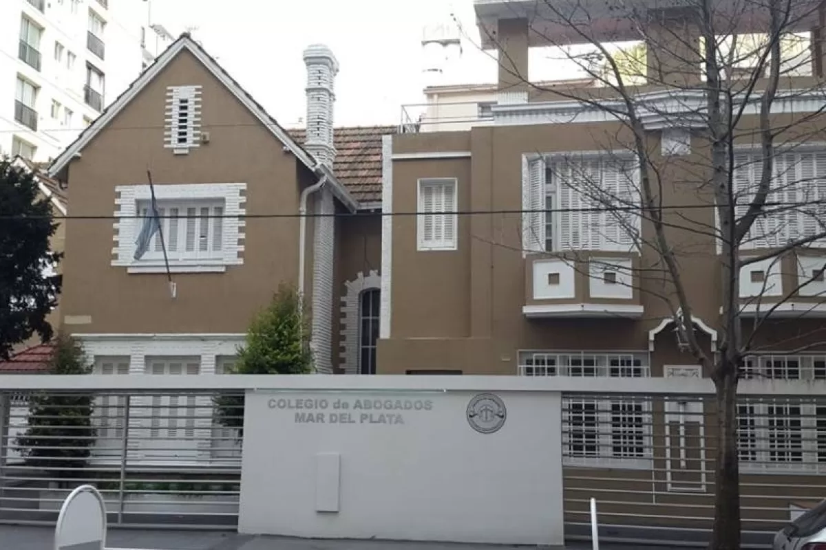 Mar del Plata suma tensi&oacute;n en el &aacute;mbito jur&iacute;dico con una presentaci&oacute;n que apunta al m&aacute;ximo referente colegial
