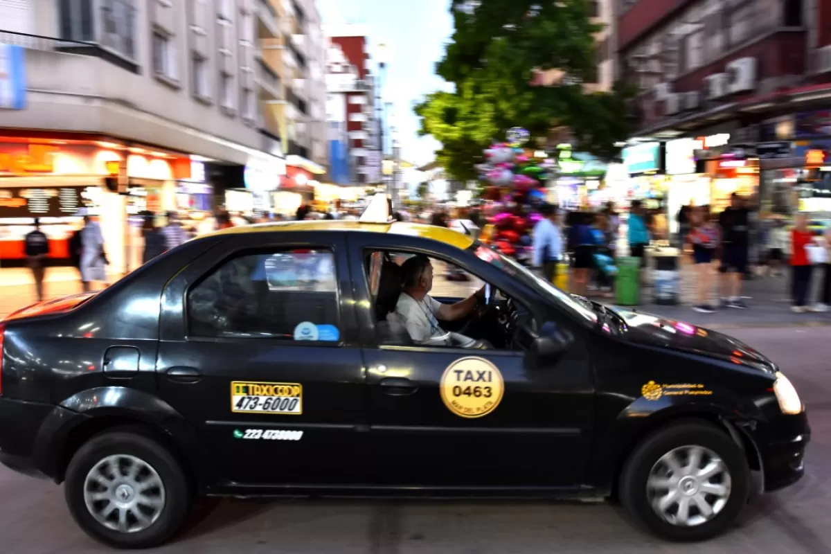 La crisis econ&oacute;mica empuja a Mar del Plata hacia un posible colapso parcial del servicio de taxis