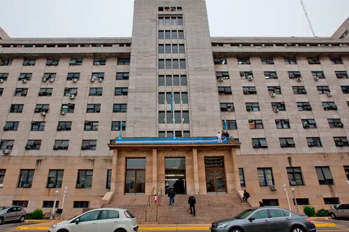 Acusan al Federal 11 de haber perdido un expediente y muestran sellos que contradicen la respuesta oficial del juzgado