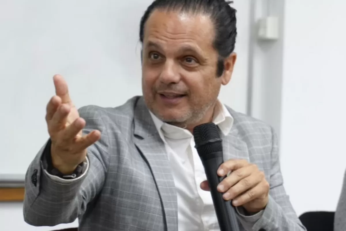 Debate sobre el futuro laboral en la UCEMA: "Sin reforma sindical no habr&aacute; trabajo genuino", sostuvo Peretta