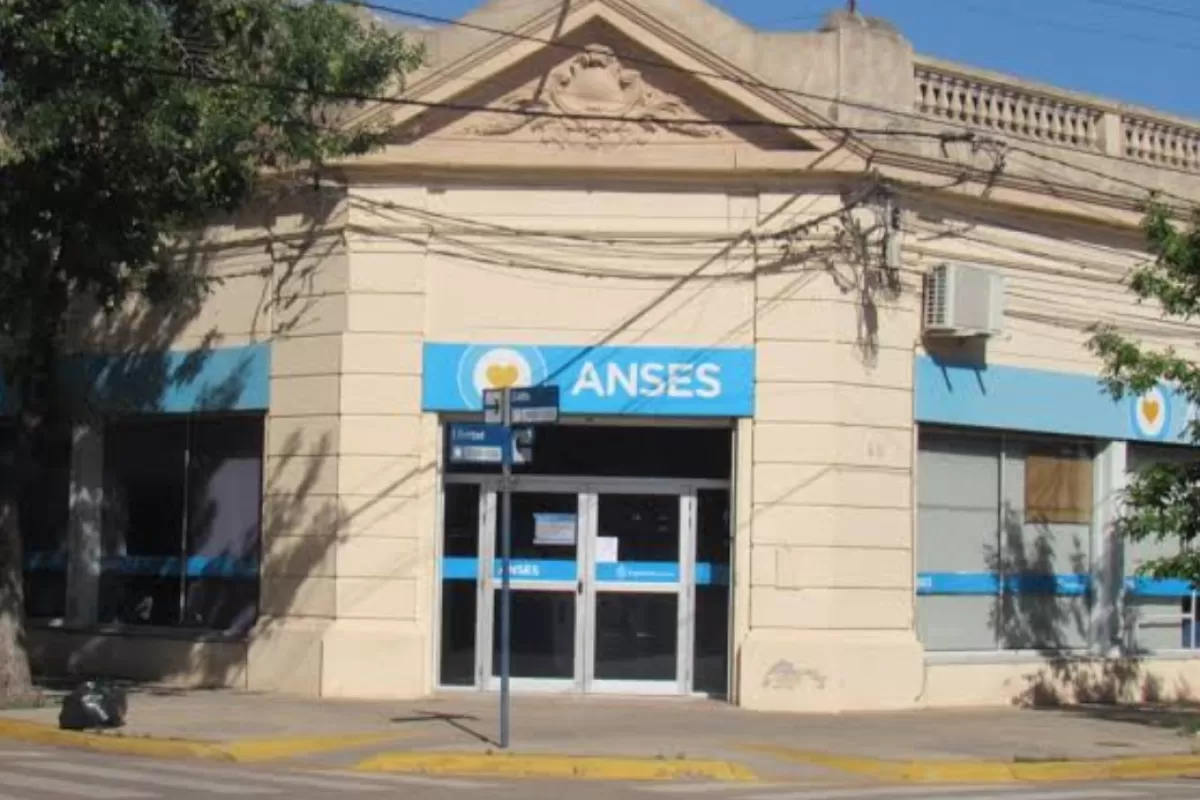 La Libertad Avanza aparece junto a ANSES en una convocatoria oficial y abre pol&eacute;mica en 9 de Julio