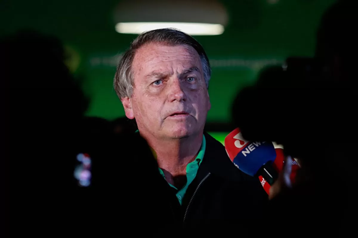 El nacionalista Jair Bolsonaro sali&oacute; de terapia intensiva y espera la decisi&oacute;n sobre su prisi&oacute;n domiciliaria