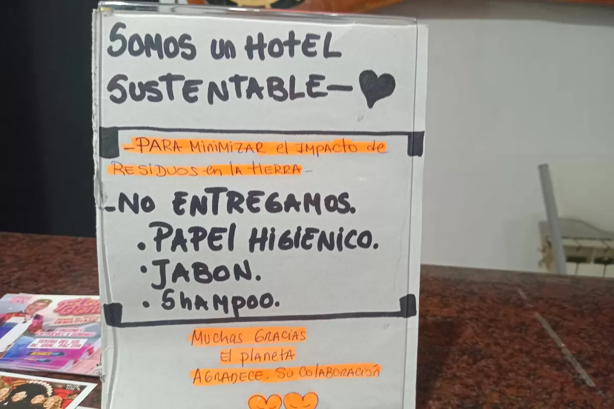 Una estad&iacute;a en Carlos Paz termin&oacute; con intervenci&oacute;n policial tras acusaciones contra un hotel c&eacute;ntrico
