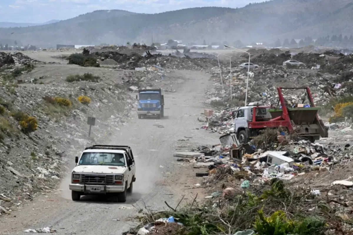 La basura le explot&oacute; a Cort&eacute;s: buscan resolver lo que el intendente convirti&oacute; en un negocio millonario en Rio Negro