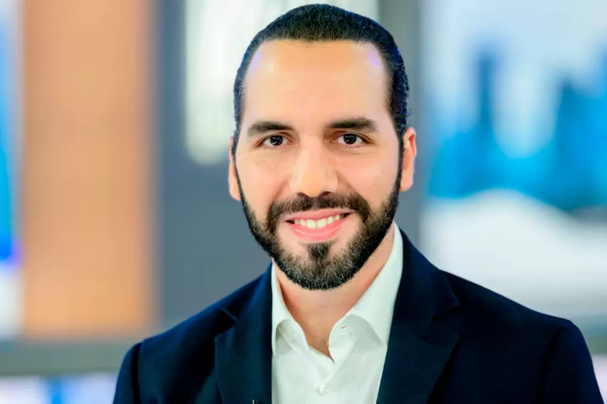El nacionalista Bukele impulsa impuesto a ONG tras protesta por desalojo