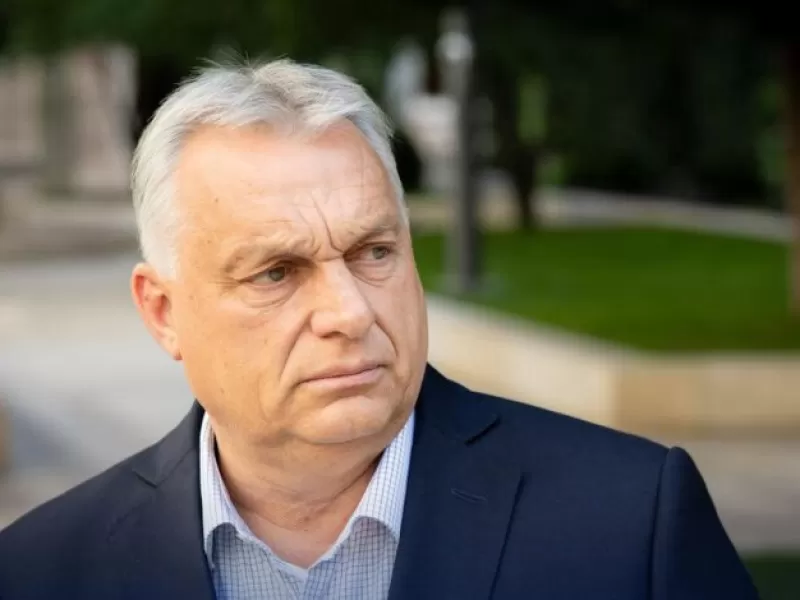 VIDEO | El nacionalista Orbán denuncia el "desastre sueco" y defiende sus fronteras seguras