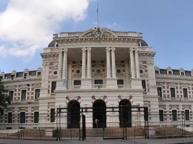 Buenos Aires necesit&oacute; 3,28 billones de pesos para sostener sus compromisos tras un rojo financiero hist&oacute;rico