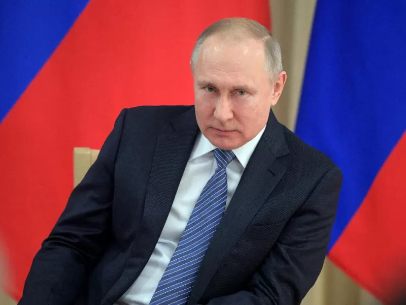 El Nacionalista Vlad&iacute;mir Putin amenaz&oacute; con confiscar buques europeos en cualquier parte del mundo si se persigue a la flota rusa
