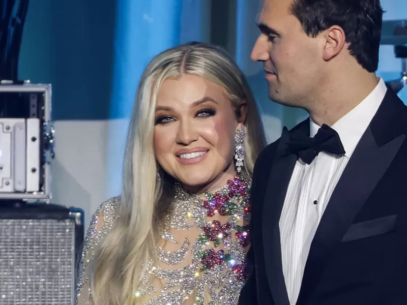 VIDEO | Erika Kirk emerge como la nueva líder del movimiento MAGA tras el asesinato de su esposo