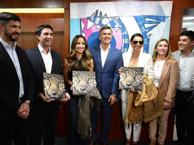 Fiesta de lujo en Chaco: Zdero derrocha plata del pueblo con famosos