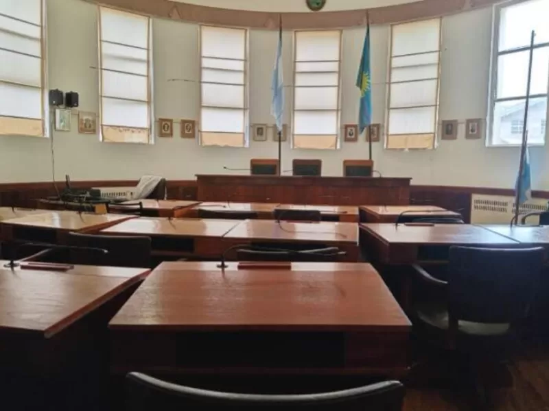Mar Chiquita suma interrogantes por el v&iacute;nculo de Vanina Calvo con Arbolito en plena discusi&oacute;n tarifaria