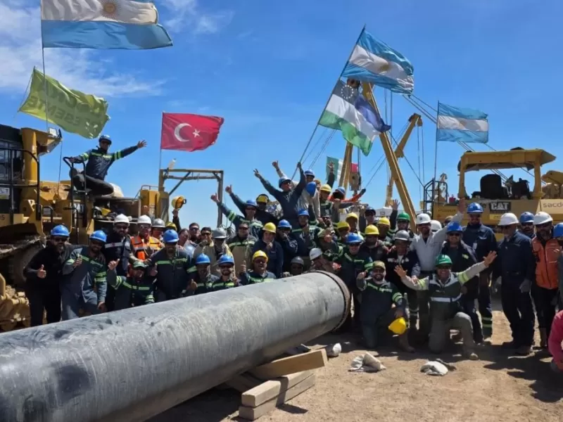 En Río Negro se festeja un oleoducto que no cambia la economía real