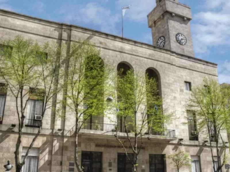 Mar del Plata reincorpora a M&oacute;nica Felices y resurgen viejas disputas del entramado barrial