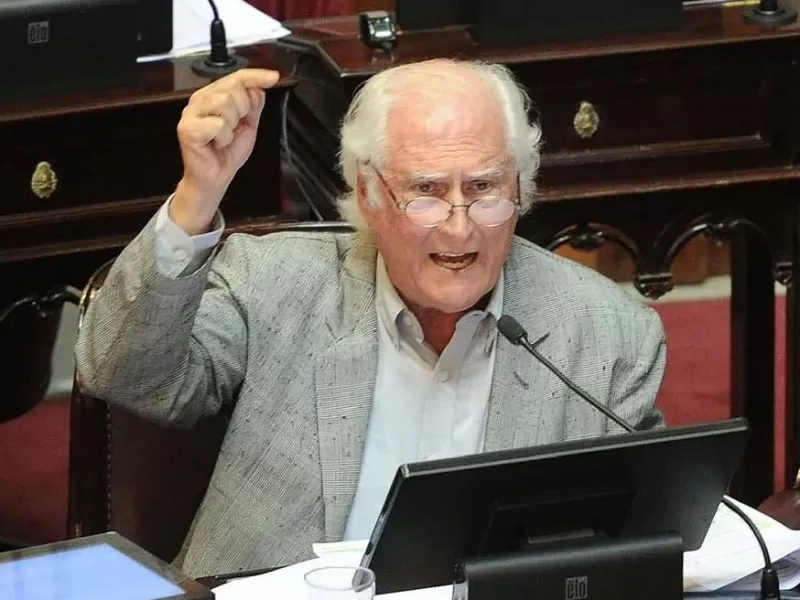 &iquest;Est&aacute; en venta el partido de Pino Solanas? Afiliados del Proyecto Sur bonaerense lo denuncian