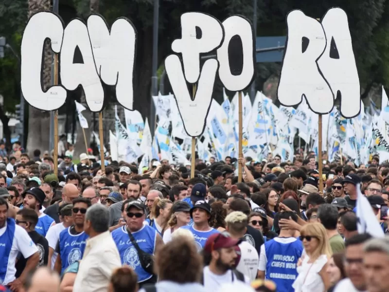 En pleno proceso partidario, dirigentes denuncian que en 9 de Julio bajaron una n&oacute;mina opositora del PJ