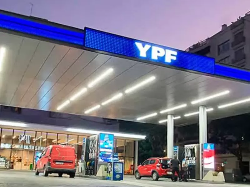 Buenos Aires enfrenta largas filas por nafta y otra muestra del fracaso compartido de los municipios