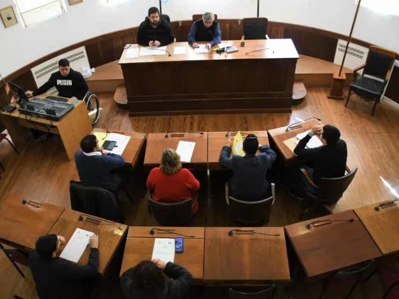 Mar Chiquita observa c&oacute;mo algunos sectores opositores alternan apoyo y cuestionamientos al Ejecutivo