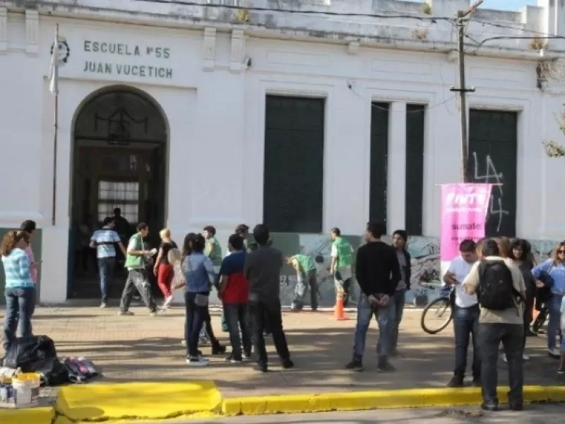 La Plata: continúan los problemas edilicios en la Escuela número 55 Juan Vucetich