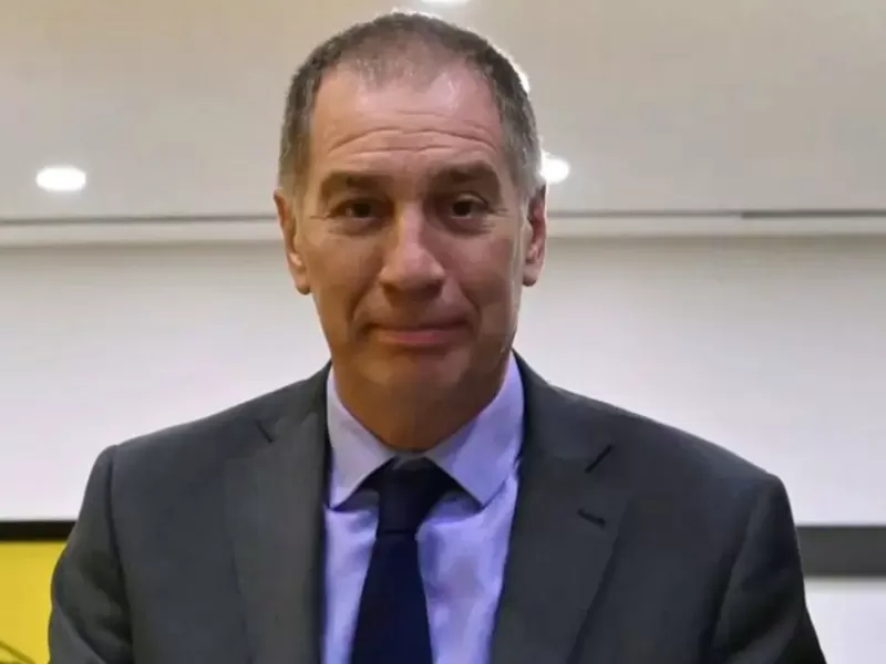 La posibilidad de desdoblar elecciones en Buenos Aires fortalece la candidatura de Santilli dentro del oficialismo