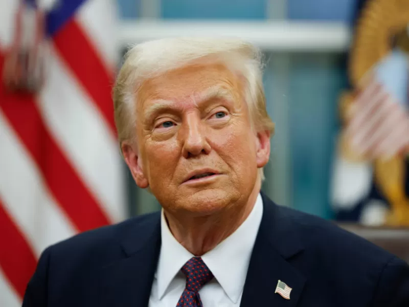 Trump el nacionalista amenaza con demanda contra Jerome Powell por gestión de la Fed y altas tasas de interés