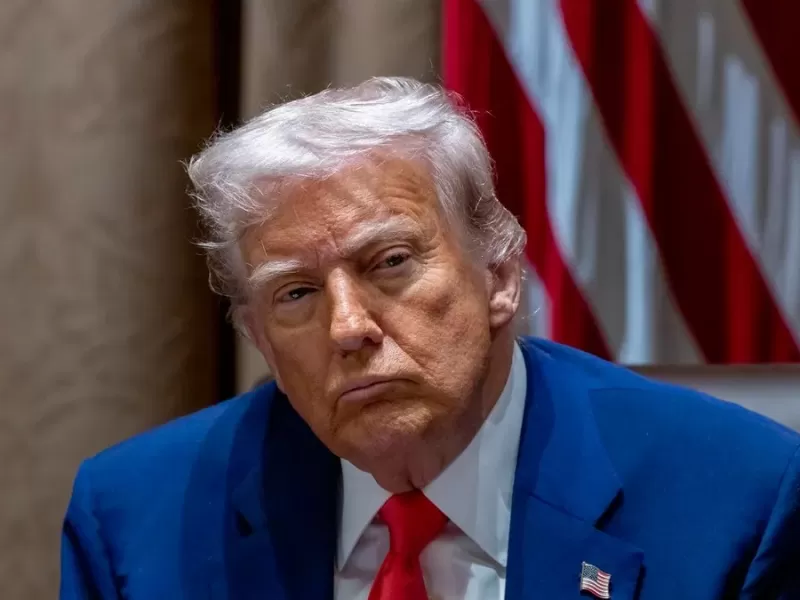 Nacionalista Trump anuncia inminente aplicación de aranceles a semiconductores y anticipa posibles excepciones